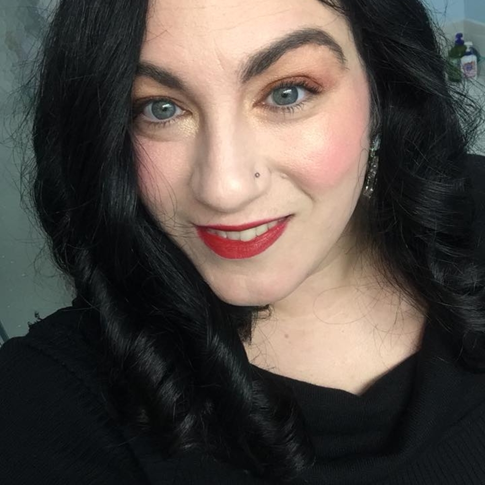 Meet your Posher, Cynthia